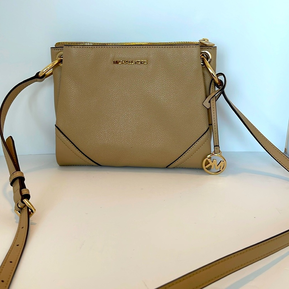 MICHAEL KORS Beige Leather Nicole Shoulder Bag